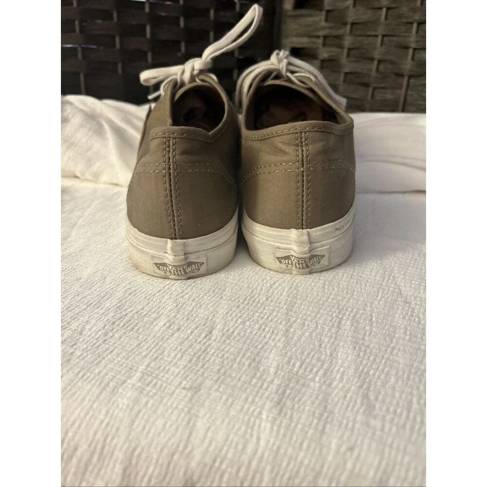 Van's Authentic Classic Tan Sneaker's Unisex Canvas Shoes Men's 6.5/Women's 8